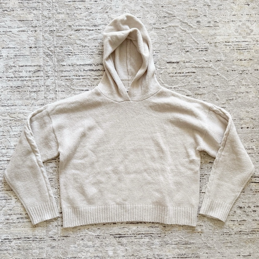 Double Zero Cream Hooded Sweater